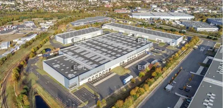 Industriel/Logistique dans Combs-la-Ville à louer - Photo de l’immeuble – Image 2 sur 3