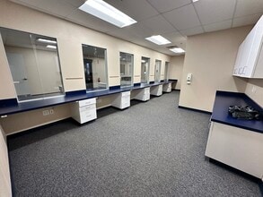 1961 Premier Dr, Mankato, MN à louer Photo de l’immeuble– Image 2 sur 32