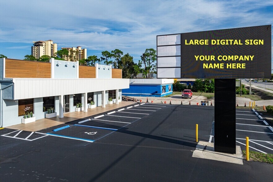 14520-14540 S Tamiami Trl, Fort Myers, FL à louer - Photo de l’immeuble – Image 3 sur 18