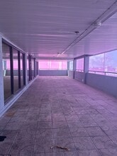 33 SW 2nd Ave, Miami, FL à louer Photo intérieure– Image 1 sur 16