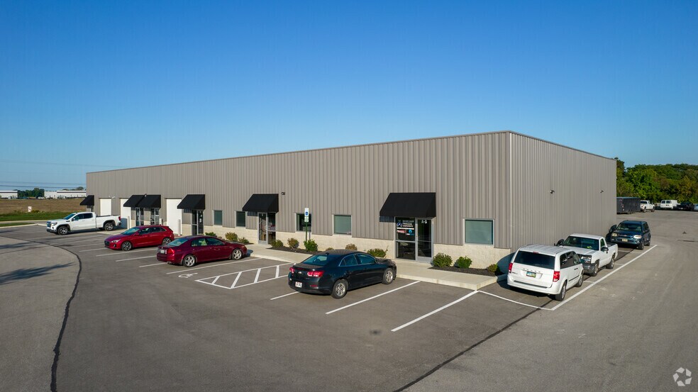 7685 Corporate Blvd, Plain City, OH à louer - Photo de l’immeuble – Image 2 sur 6