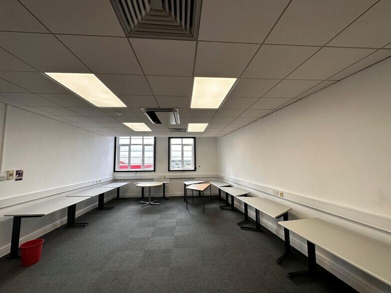 272 Kings Rd, Birmingham à louer - Photo de l’immeuble – Image 3 sur 9