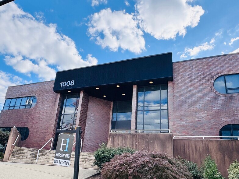 1008 Virgil Ave, Ridgefield, NJ à louer - Photo de l’immeuble – Image 1 sur 20