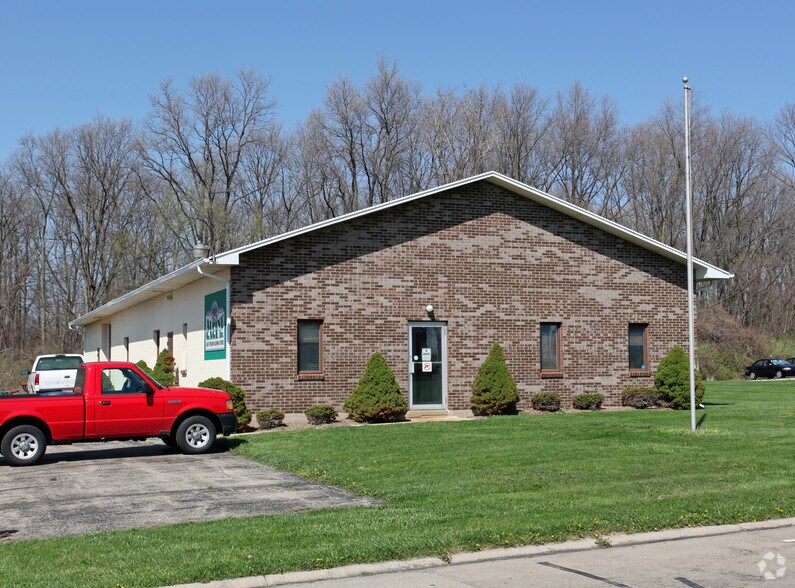 4325 Lisa Dr, Tipp City, OH à vendre - Photo principale – Image 1 sur 7