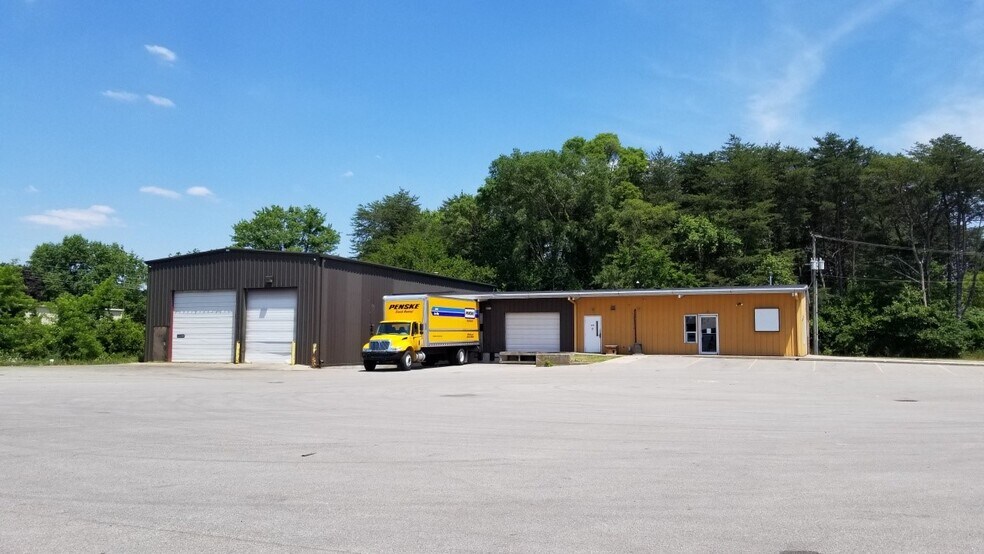 29423 Phillips St, Elkhart, IN à louer - Photo de l’immeuble – Image 3 sur 7