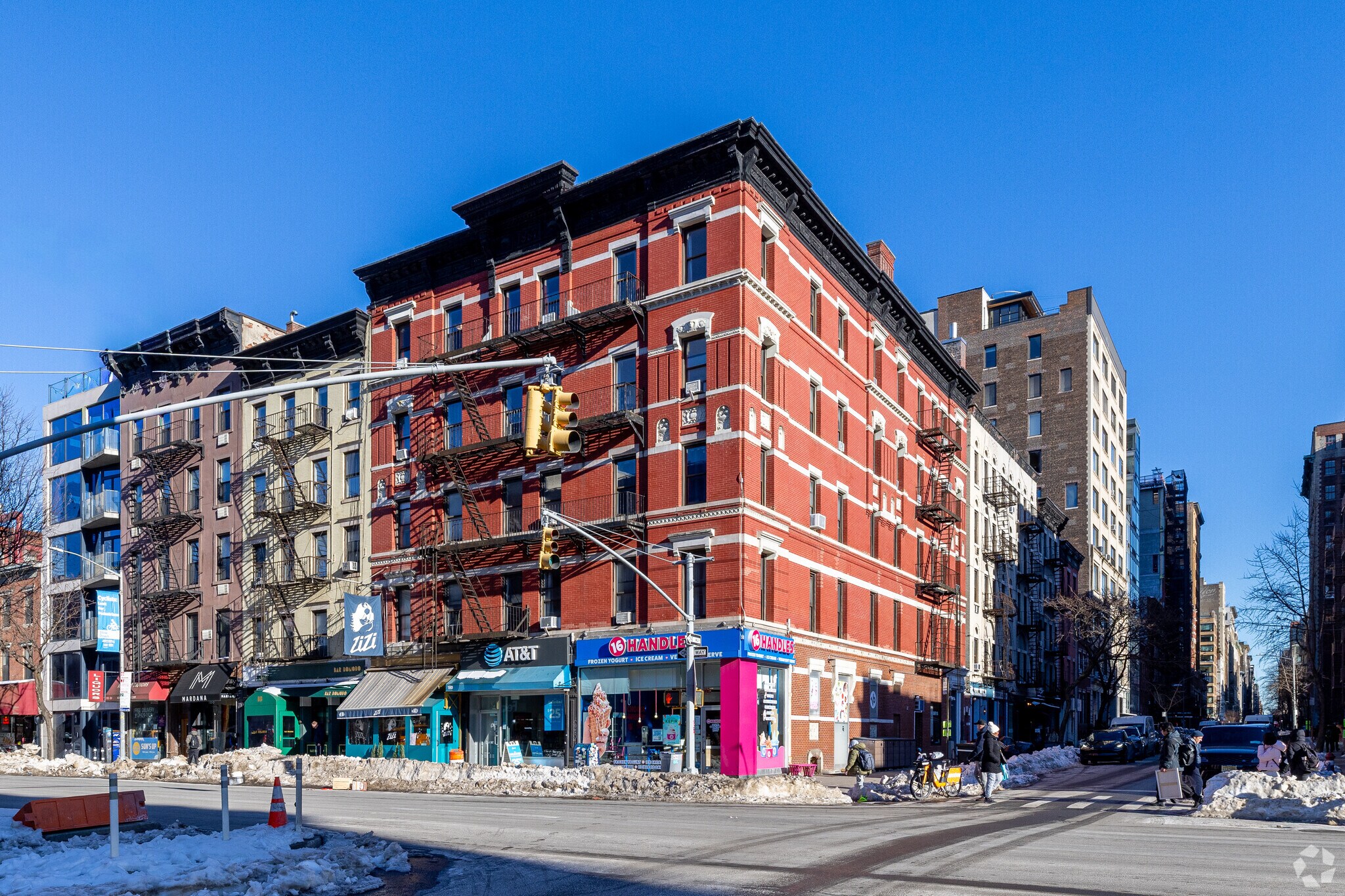 180 8th Ave, New York, NY à louer Photo principale– Image 1 sur 5