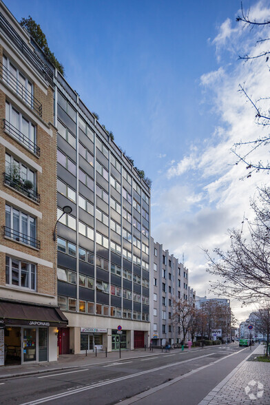 Bureau dans Paris à vendre - Photo de l’immeuble – Image 2 sur 4