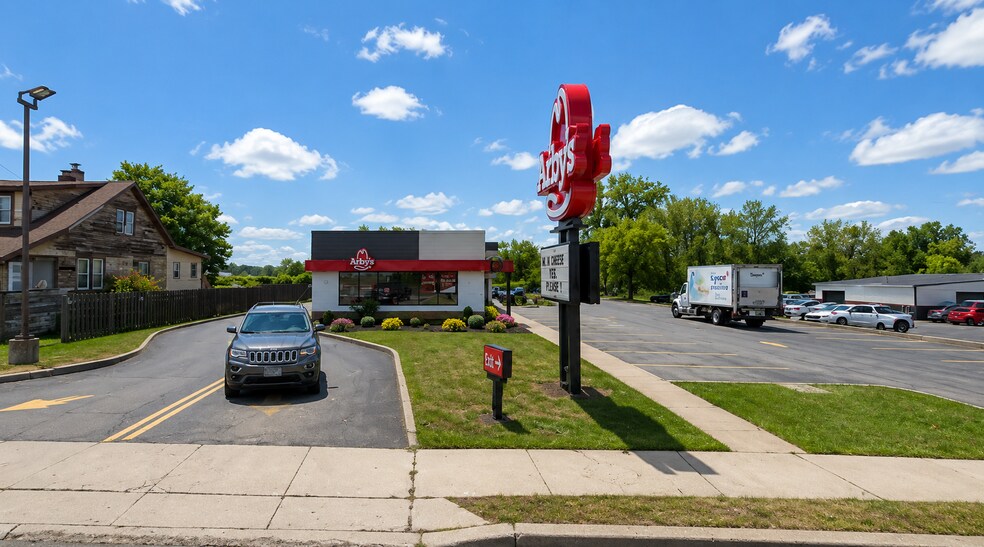 5886 Rt-31, Clay, NY à vendre - Photo de l’immeuble – Image 2 sur 5