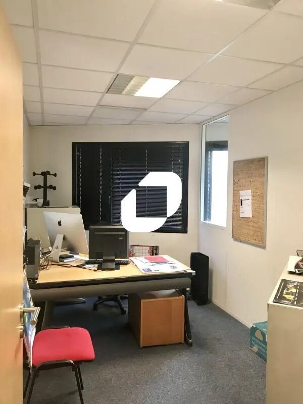 Plus de détails pour Bureau, Local d'activités à louer