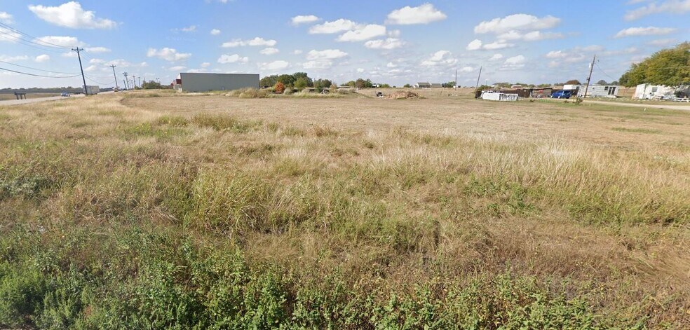 6.82 AC I-20 Service & Helms Trail, Forney, TX à vendre - Photo de l’immeuble – Image 3 sur 7
