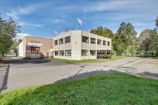 Plus de détails pour 23 Rue Des Petits Ruisseaux, Verrières-le-Buisson - Bureau à louer