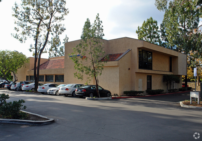 1440 N Moorpark Rd, Thousand Oaks, CA à vendre - Photo de l’immeuble – Image 2 sur 2