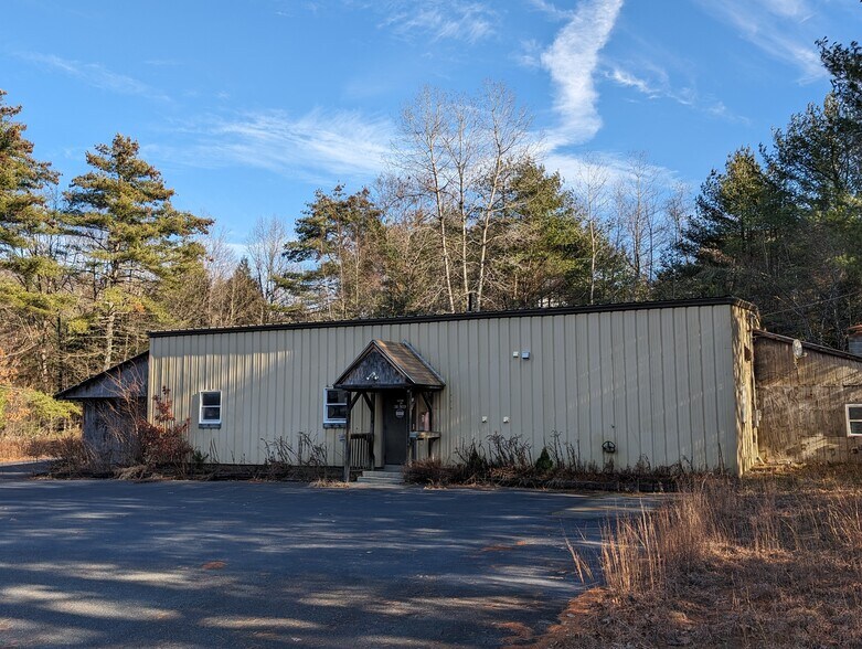 25 New Athol Rd, Orange, MA à vendre - Photo de l’immeuble – Image 2 sur 5