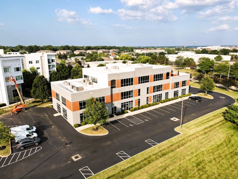 9039 Antares Ave, Columbus, OH à louer - Photo de l’immeuble – Image 3 sur 19