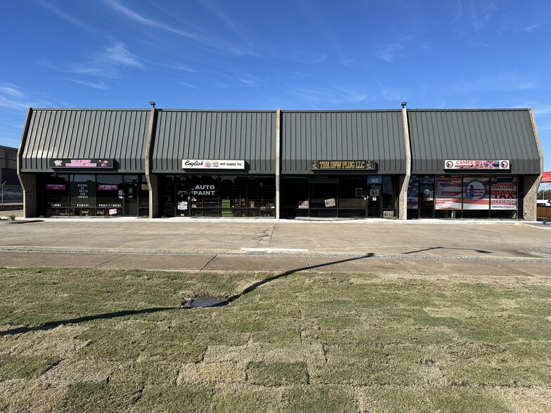 2604 W Marshall Dr, Grand Prairie, TX à louer - Photo de l’immeuble – Image 1 sur 4
