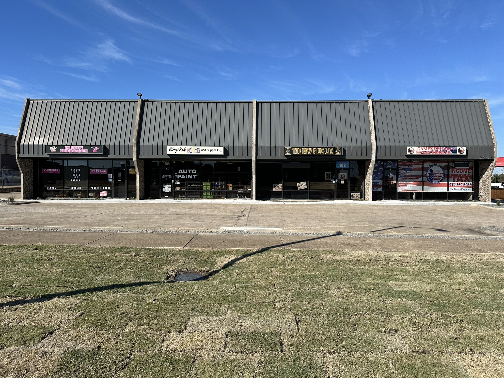 2604 W Marshall Dr, Grand Prairie, TX à louer Photo de l’immeuble– Image 1 sur 5