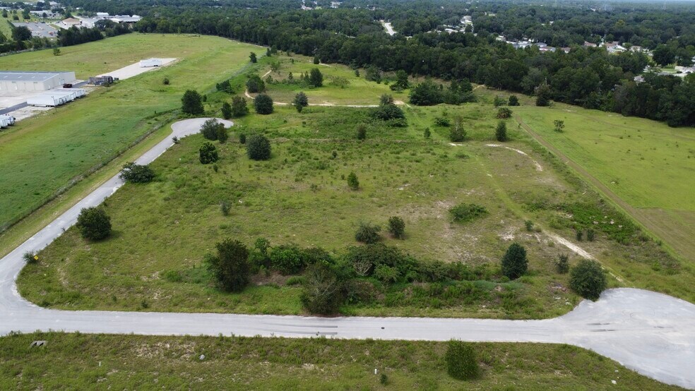 7795 SE 63rd Ct, Ocala, FL à vendre - Photo de l’immeuble – Image 3 sur 5