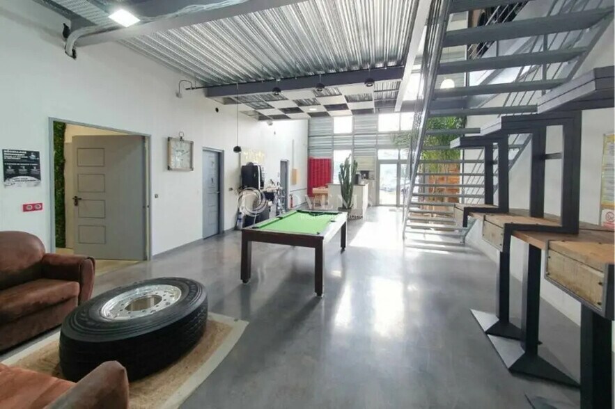 Bureau dans Lunel-Viel à louer - Photo intérieure – Image 3 sur 9