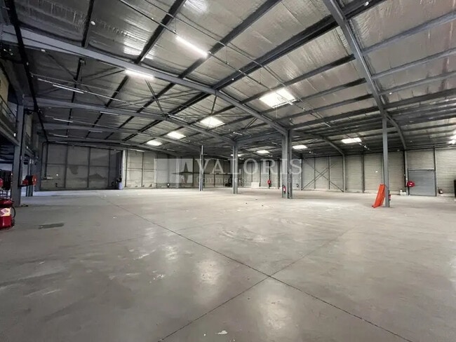 Plus de détails pour 350 Rue Gustave Eiffel, Aix-en-Provence - Industriel/Logistique à louer