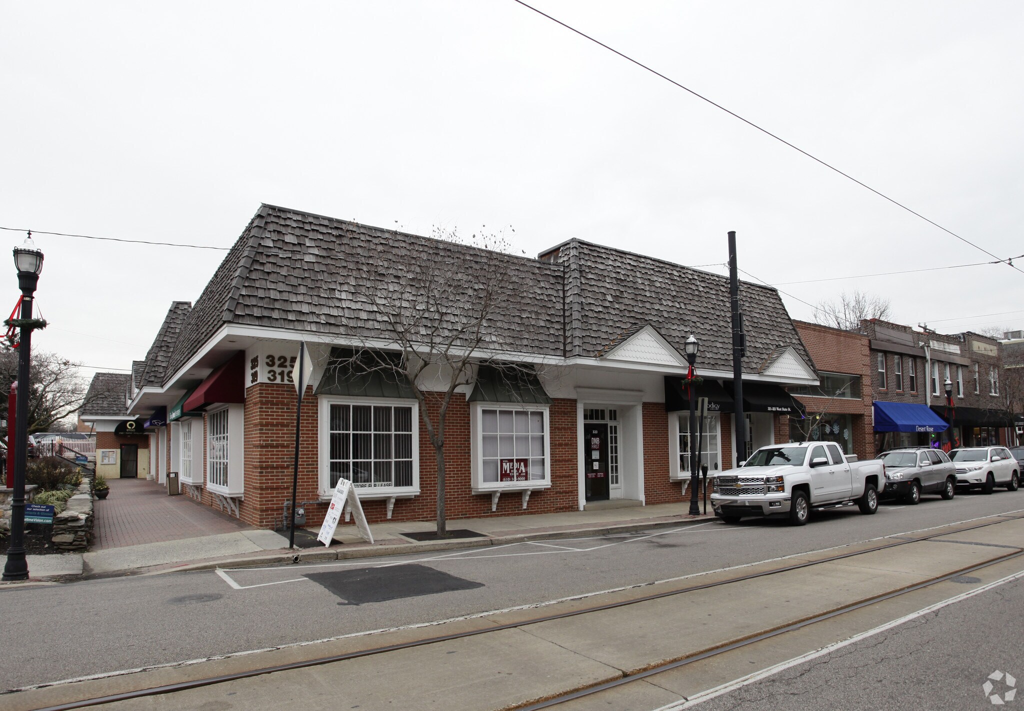 323 W State St, Media, PA à louer Photo principale– Image 1 sur 6