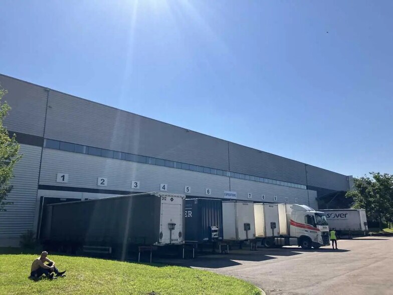 Industriel/Logistique dans Sevrey à louer - Photo de l’immeuble – Image 3 sur 17