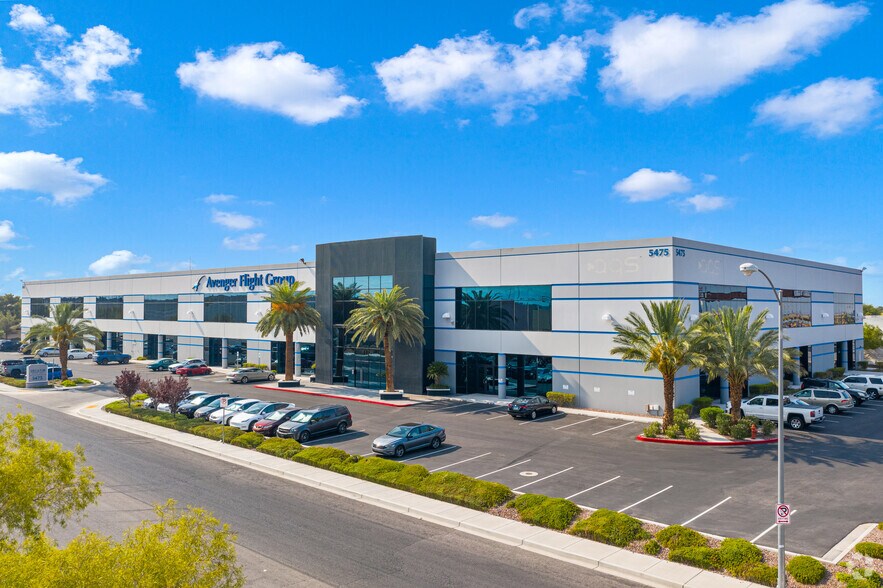 5475 S Decatur Blvd, Las Vegas, NV à louer - Photo de l’immeuble – Image 3 sur 40