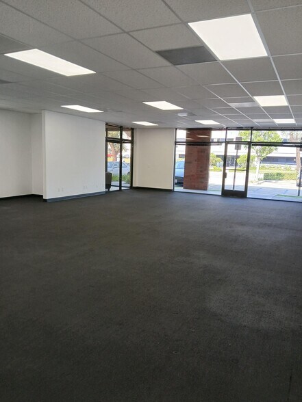 438 Amapola Ave, Torrance, CA à louer - Photo intérieure – Image 3 sur 10