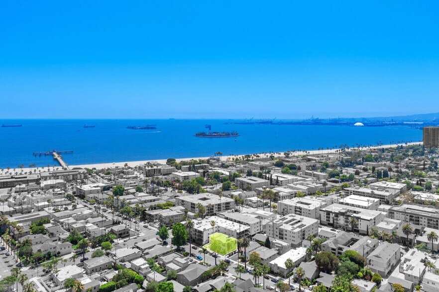 207 Mira Mar Ave, Long Beach, CA à vendre - Photo de l’immeuble – Image 1 sur 12