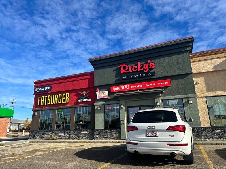 3732 Kepler St, Whitecourt, AB à louer - Photo de l’immeuble – Image 2 sur 13