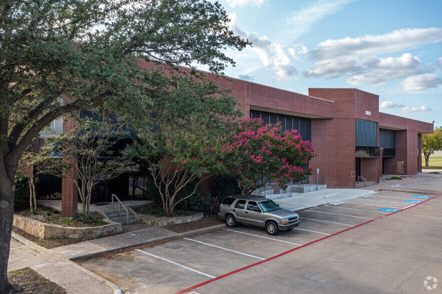 3800 Sandshell Dr, Fort Worth, TX à louer - Photo de l’immeuble – Image 3 sur 10