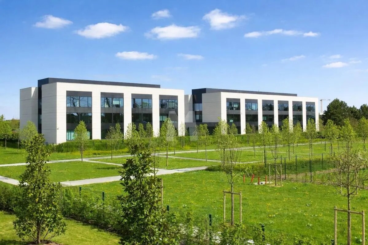 Bureau dans Lieusaint à louer Photo de l’immeuble– Image 1 sur 12