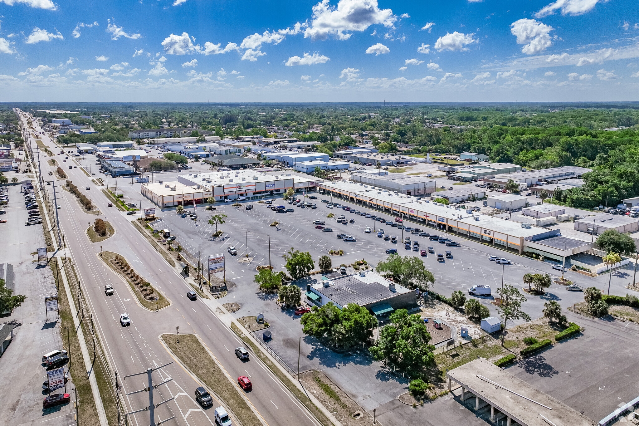 6658 Ridge Rd, Port Richey, FL à louer Photo principale– Image 1 sur 26