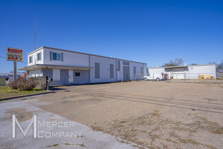 Plus de détails pour 112 W Kilpatrick St, Cleburne, TX - Local d'activités à louer