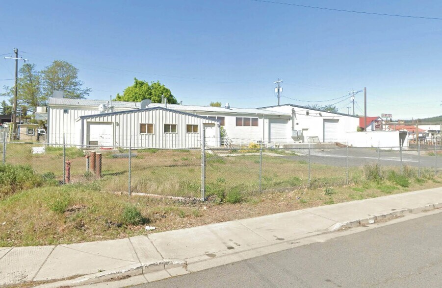 3003 E Courtland Ave, Spokane, WA à vendre - Photo de l’immeuble – Image 2 sur 5