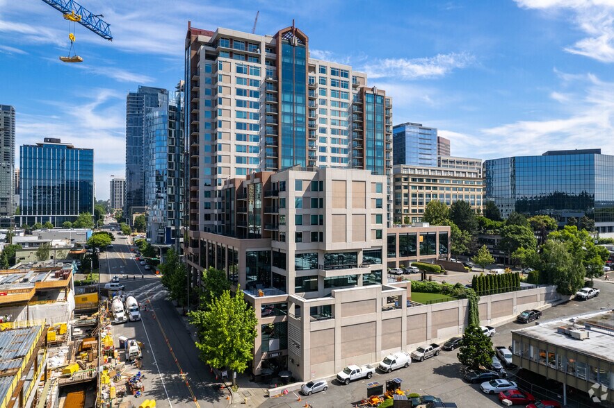 188 106th Ave NE, Bellevue, WA à louer - Photo principale – Image 1 sur 14
