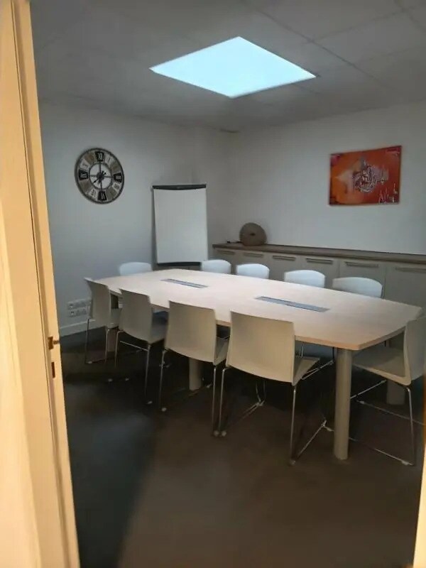 Plus de détails pour Bureau à louer