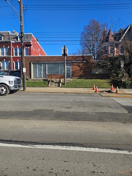 1552 Madison Ave, Covington, KY à vendre - Photo de l’immeuble – Image 2 sur 9