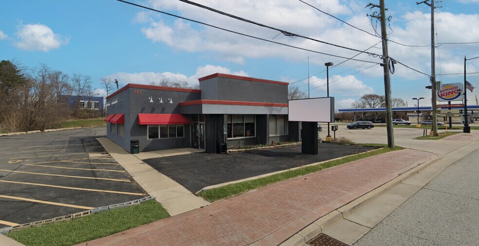 123 W Irving Park Rd, Bensenville, IL à vendre - Photo de l’immeuble – Image 2 sur 4