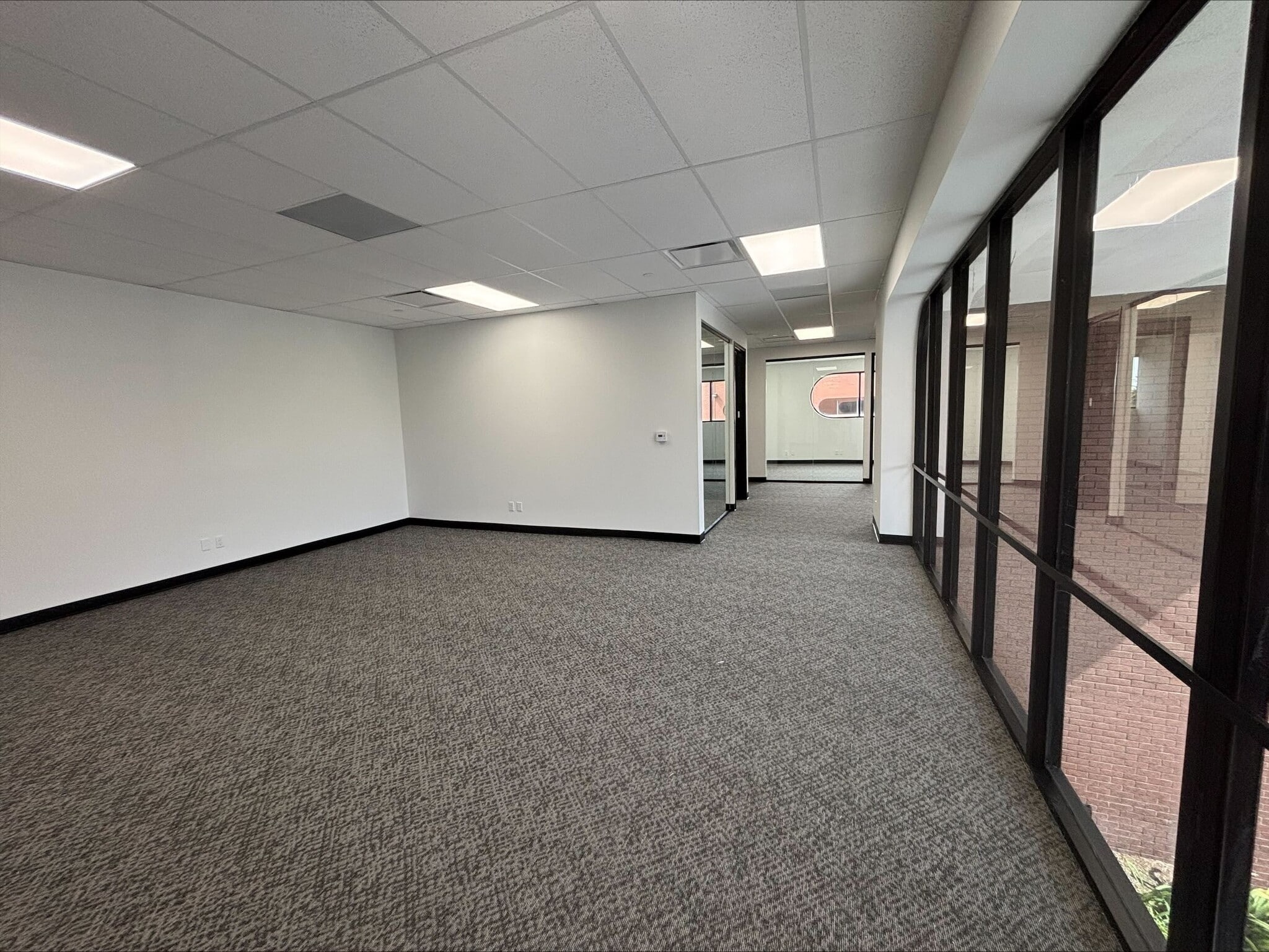 357 Van Ness Way, Torrance, CA à louer Photo intérieure– Image 1 sur 2