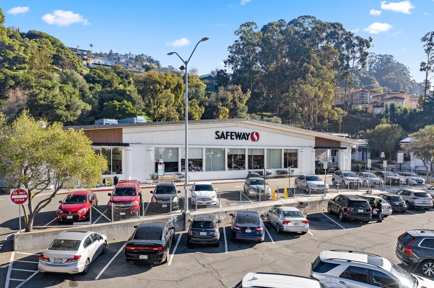 4100 Redwood Rd, Oakland, CA à louer - Photo de l’immeuble – Image 3 sur 13