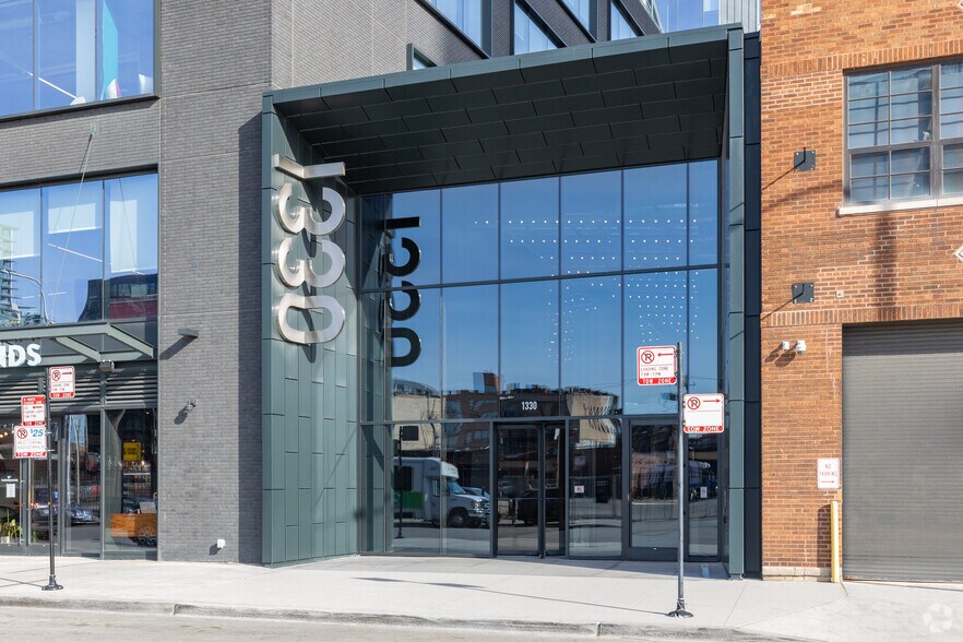 1330 W Fulton St, Chicago, IL à louer - Photo de l’immeuble – Image 3 sur 9