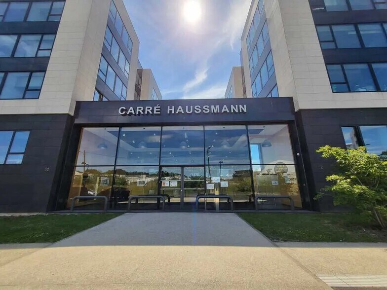 Bureau dans Évry à louer - Photo de l’immeuble – Image 1 sur 5