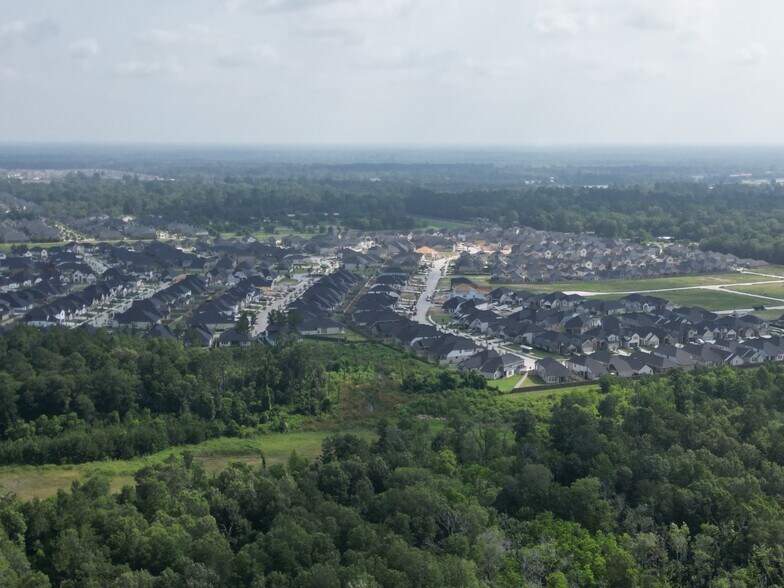 00 Broadway, The Woodlands, TX à vendre - Photo de l’immeuble – Image 2 sur 5