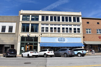 112 W 7th St, Columbia, TN à louer Photo de l’immeuble– Image 1 sur 4