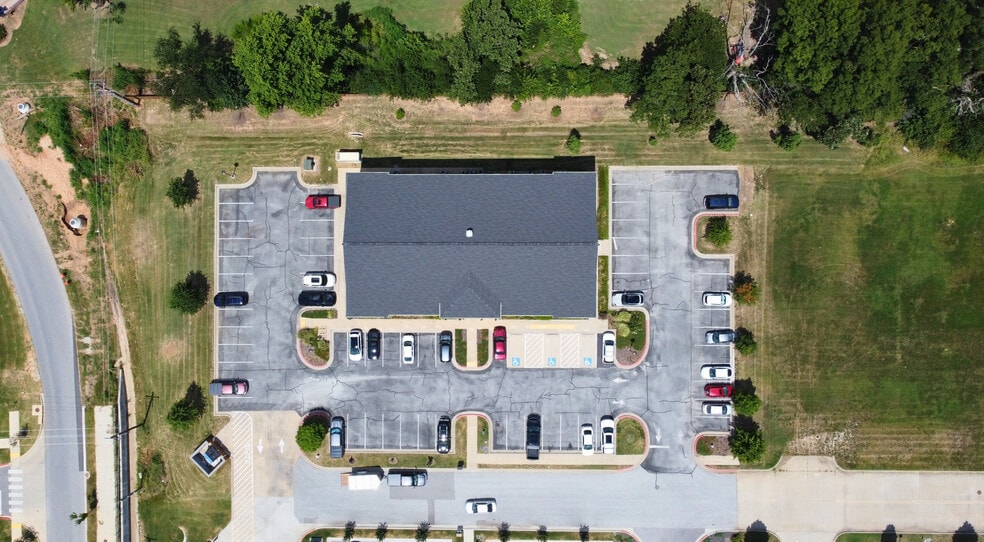 5104 S Pinnacle Hills Pkwy, Rogers, AR à louer - Aérien – Image 3 sur 13