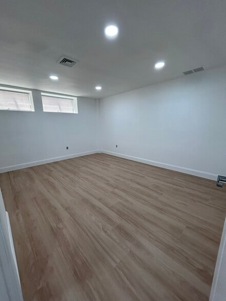 101 Rt 130, Cinnaminson, NJ à louer - Photo de l’immeuble – Image 3 sur 9