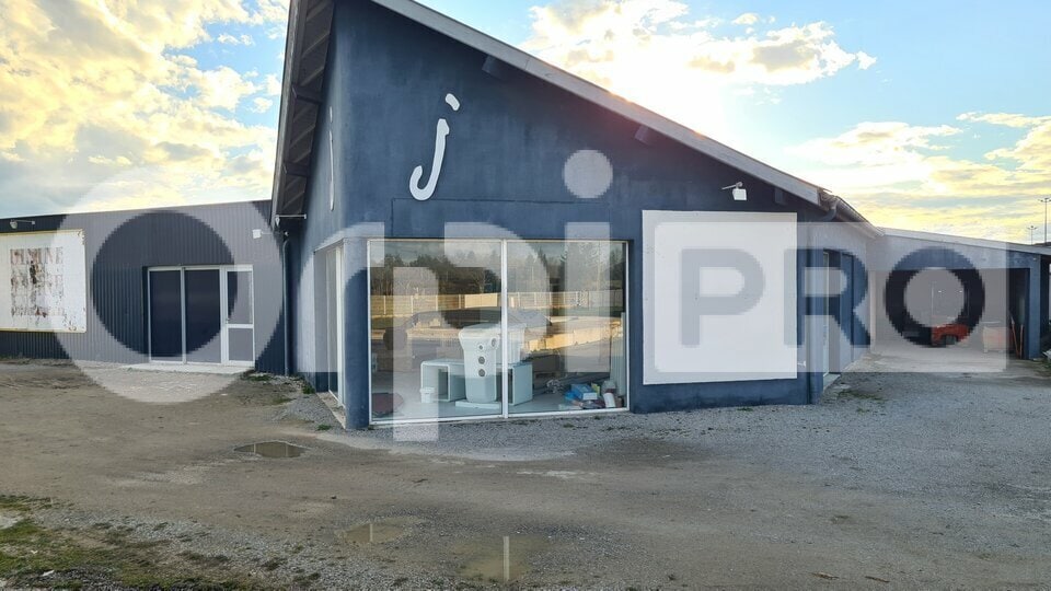 Local commercial dans Saint-Victor à vendre - Photo de l’immeuble – Image 2 sur 8