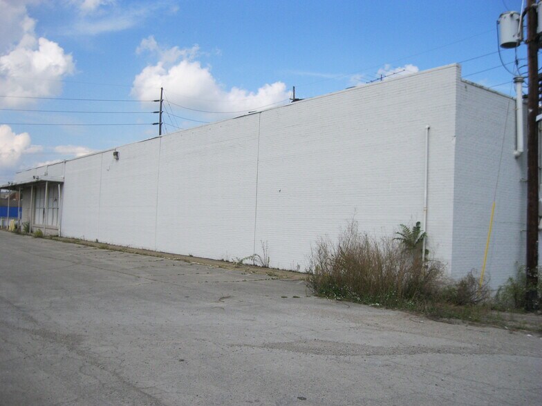 658 Walnut St, East Liverpool, OH à louer - Photo de l’immeuble – Image 2 sur 2