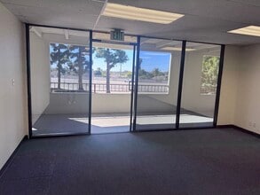 3360 Flair Dr, El Monte, CA à louer Photo intérieure– Image 2 sur 8