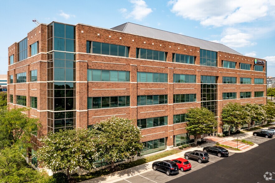13650 Dulles Technology Dr, Herndon, VA à louer - Photo de l’immeuble – Image 1 sur 6